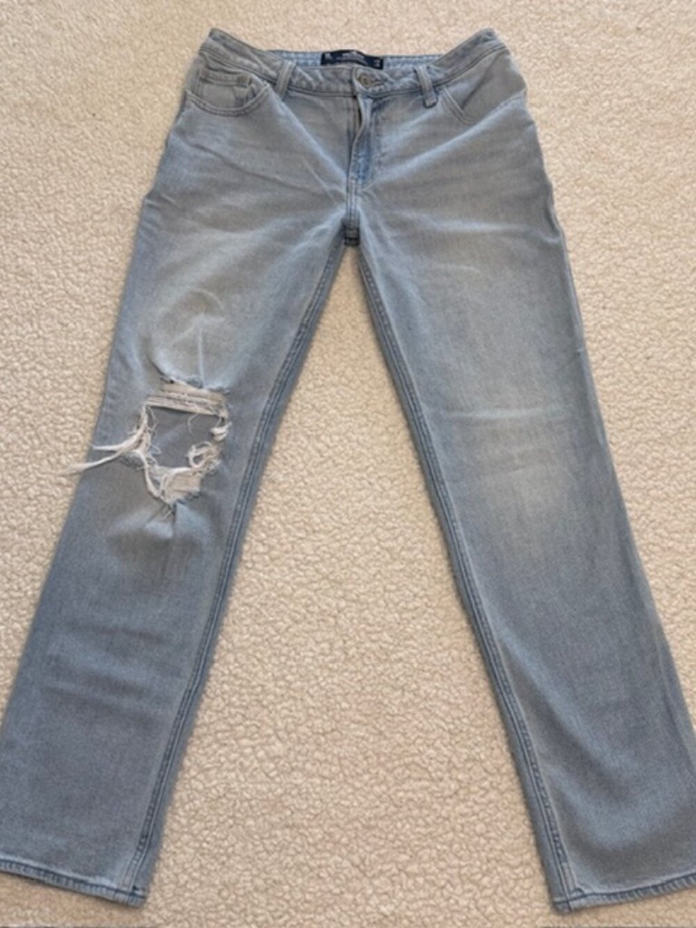 Hollister low-rise straight leg jeans 👖